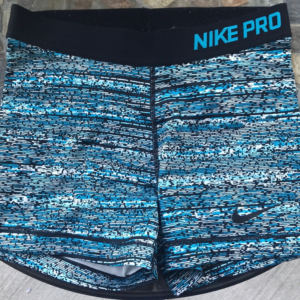 Nike Pro 3”
